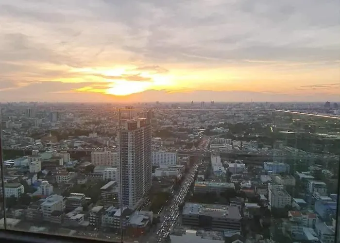New Ultra Highend Center Bkk Bts 4min Walk Perfect For Staycation 公寓 *